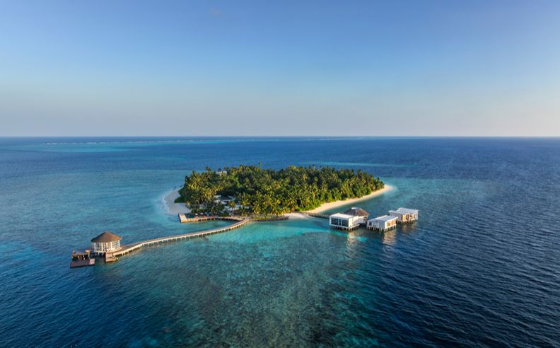 Work and Unwind in Paradise منتجع «ذا هالسيون برايفت آيلز المالديف» يُطلق عرض