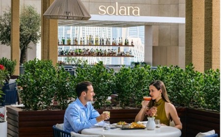 موعد يومي مع سحر الغروب في مطعم سولارا بفندق العنوان دبي مول