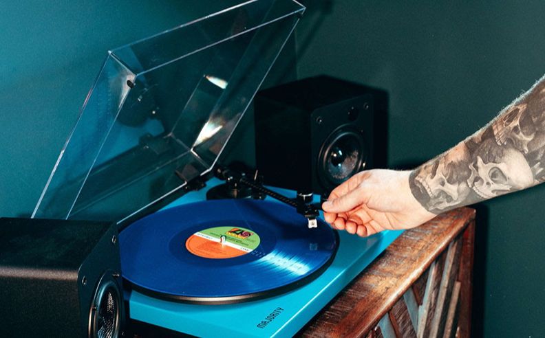 Majority Introduces New Stylo and Folio Bluetooth Turntables