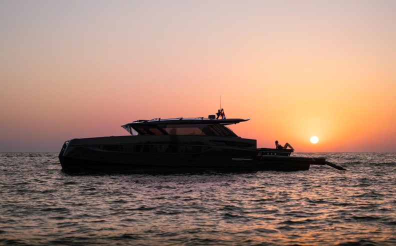 BRABUS ULTIMA 55 Redefines High-Performance Luxury Yachting
