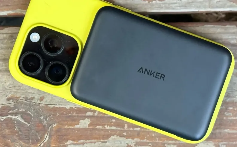 Anker Nano Power Bank 5K MagGo Slim for Wireless Convenience