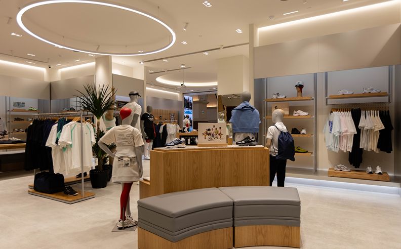 New Balance Brings Fashion to Villaggio Mall’s Iconic Canals