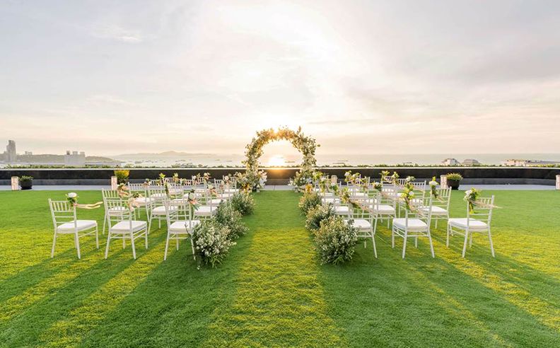 Say ‘I do’ to Thailand’s Mountain Sunsets, City Lights and Sweeping Sea Views