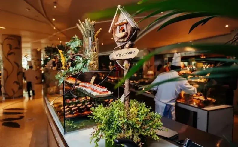 مغامرة وسط الغابات في Into the Jungle Halloween Brunch