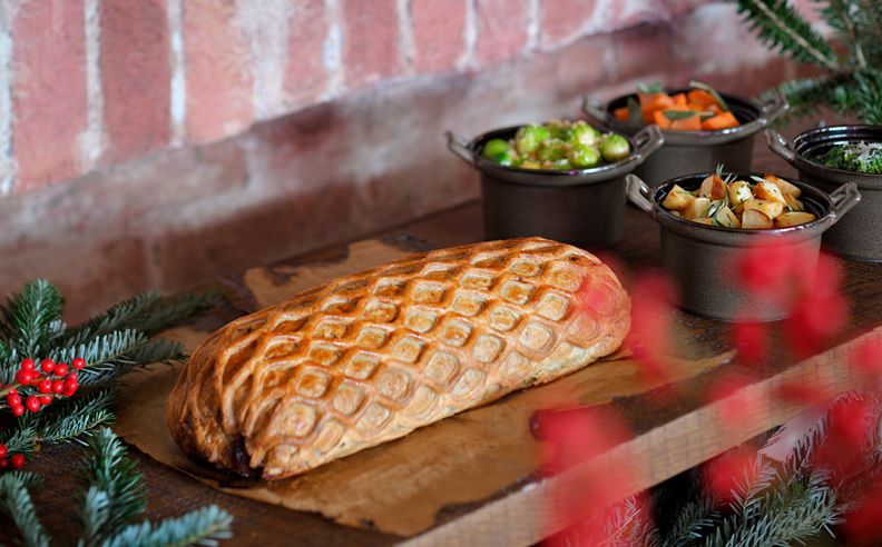 Marriott Resort Palm Jumeirah Unveils Festive Takeaway Feasts for the Holiday Season