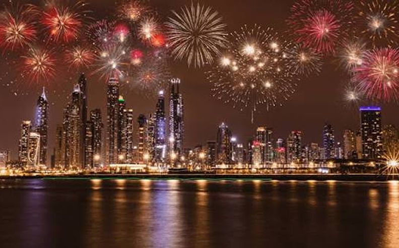 أتموسفير يحتفي بليلة رأس السنة 2027 بإطلالات خلابة على برج خليفة