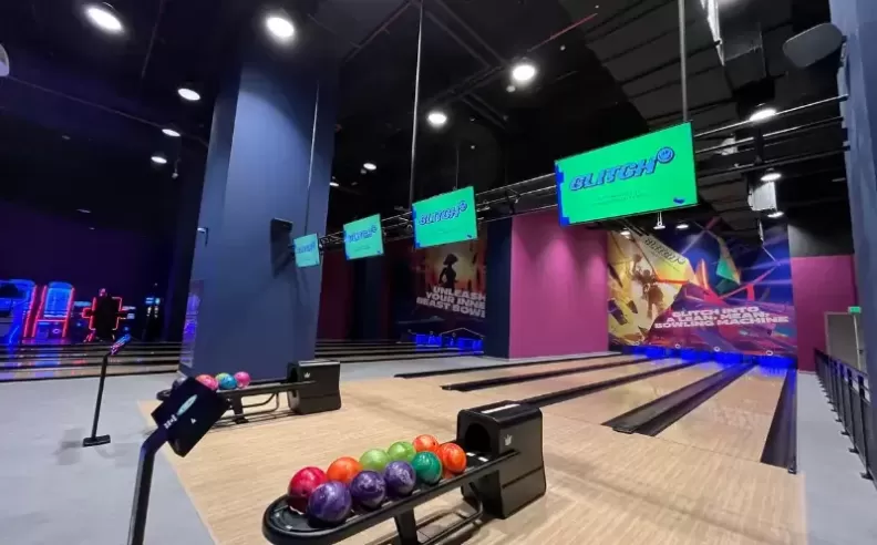 Immersive Bowling at Glitc