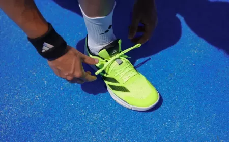 Adidas تكشف عن CRAZYQUICK Lightstrike: حذاء البادل المثالي