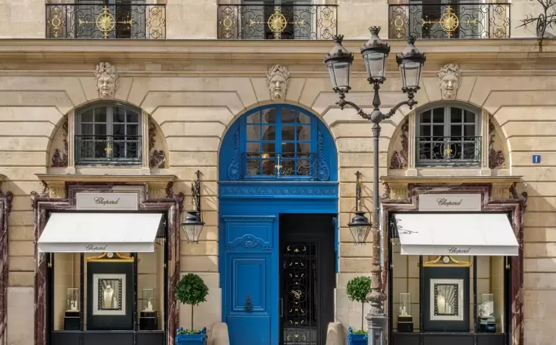 حيث تلتقي الفخامة بالهدوء: اقامتك الحصرية في 1 Place Vendome