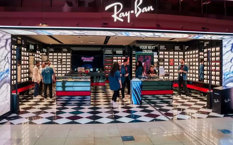 Wide Range of Iconic Ray-Ban Styles and Innovations