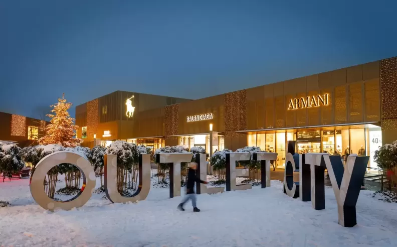 A Festive Shopping Extravaganza