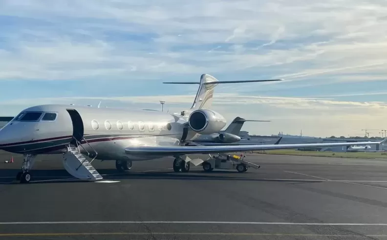 رفاهية ستيفن سبيلبرغ مع Gulfstream G650