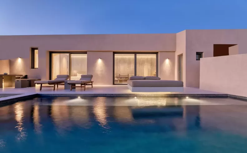  Santorini Sky Villa: Pinnacle of Dreams and Luxury