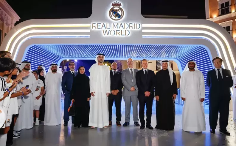 دبي باركس يستضيف روبيرتو كارلوس وايميليو بوتراغينو في حفل افتتاح ريال مدريد وورلد