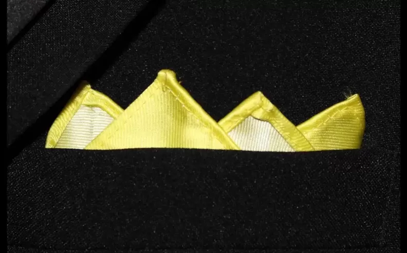 The Four-Point Fold – A Daring and Fashion-Forward Choice