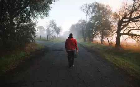 Outdoor Walking vs. Treadmill Walking – Which is Better for Your Health?