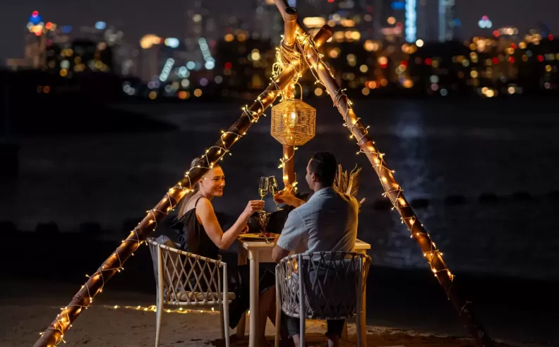 A Romantic Beachfront Dinner Under the Stars