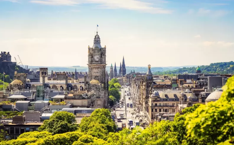 Edinburgh: A City of Castles and Magical Experiences