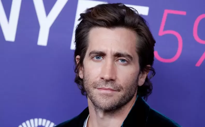 Top Haircuts for Oval Faces