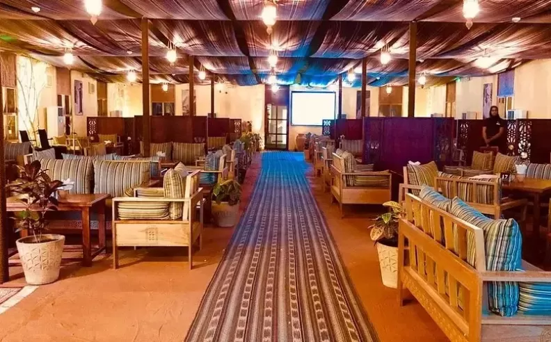 Al Hamra and Shisha Lounge: Dining with a view