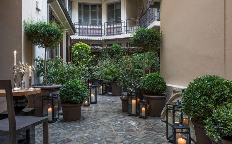 Make the most of your Parisian escape by taking advantage of Nolinski’s prime location.