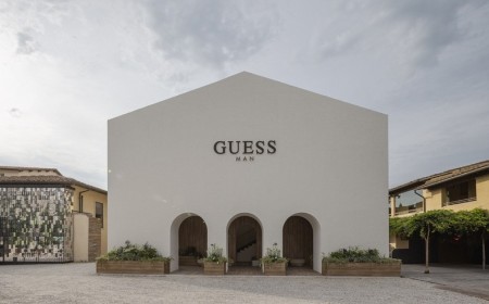 A New Chapter of GUESS MAN Charts Debuts at Pitti Uomo 108