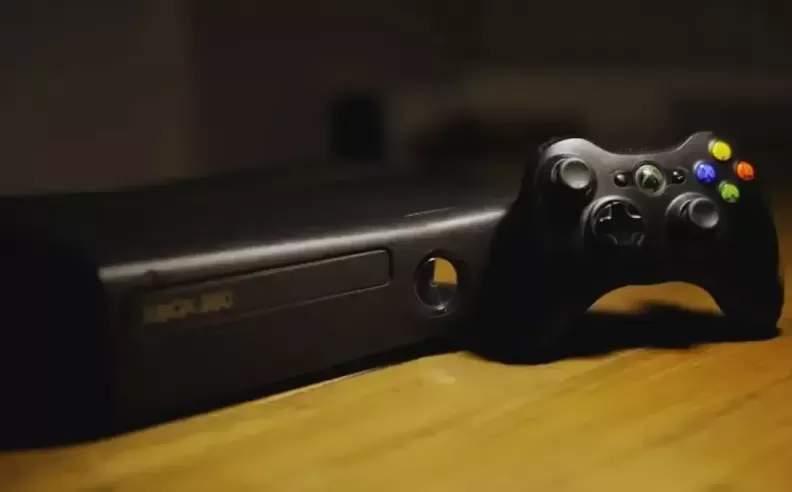 A Console That Refuses to Fade