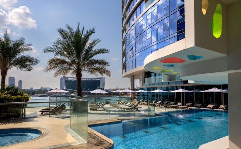 Luxury Apartments with Stunning Views and Amenities