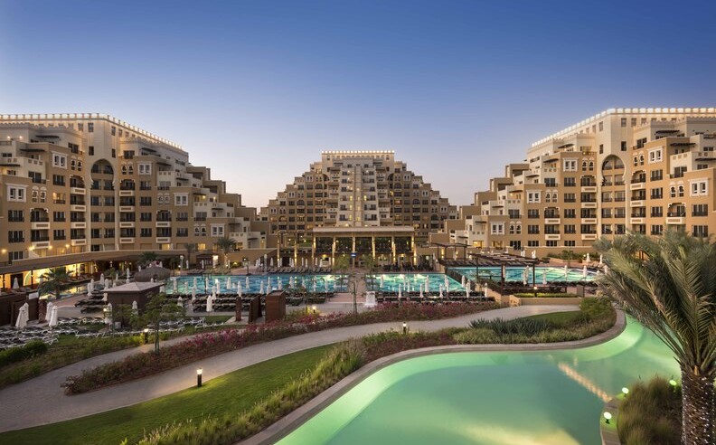 A Luxurious Retreat by the Arabian Gulf