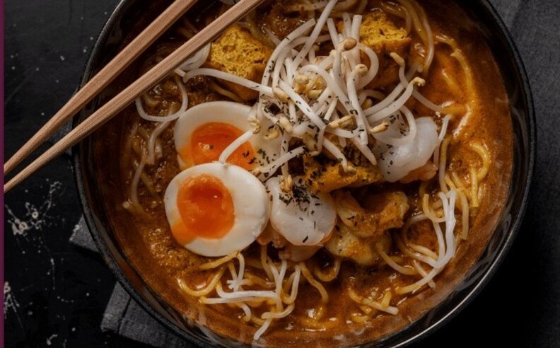 Midday Indulgence at DMCC Lounge