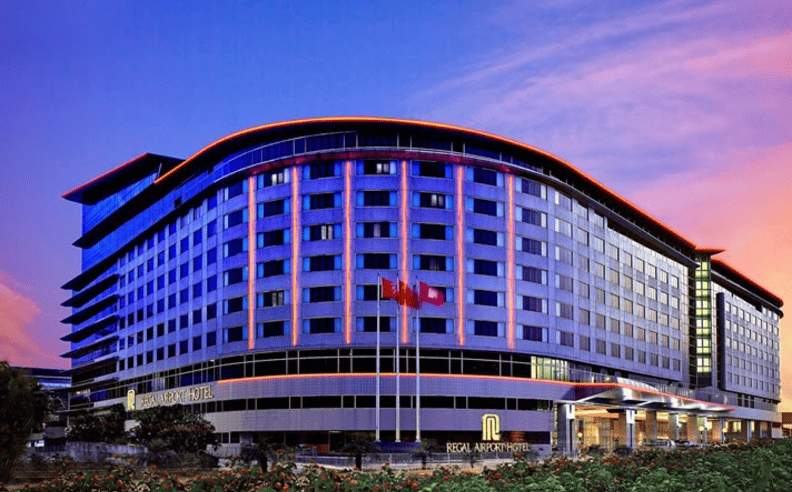 Airport and Coastal Retreats Provide Comfort and Convenience