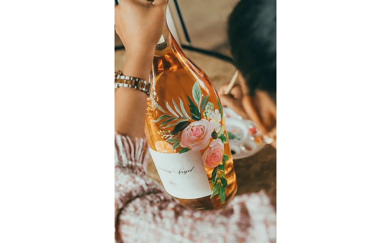 Rosé, Art & Award-Winning Cocktails Elevate Mimi Kakushi’s Summer Brunch