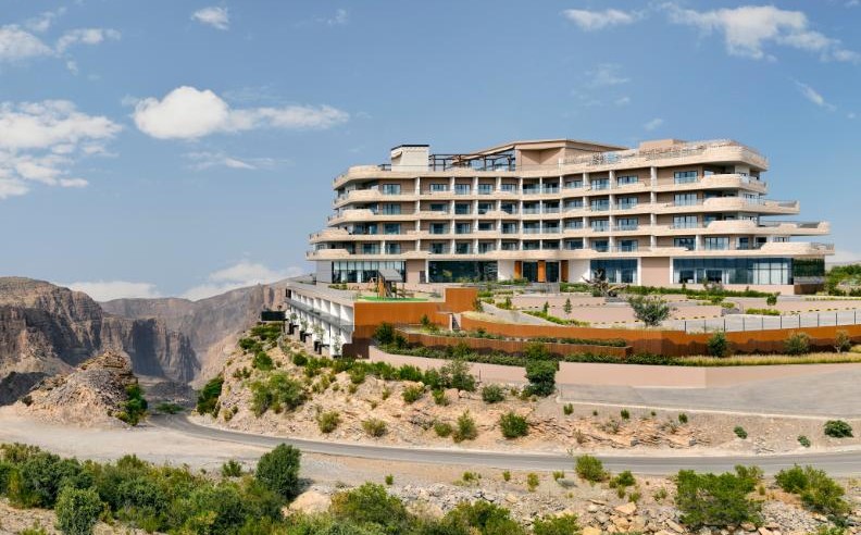 Hotel Indigo Jabal Akhdar - The Perfect Summer Escape Close to Home