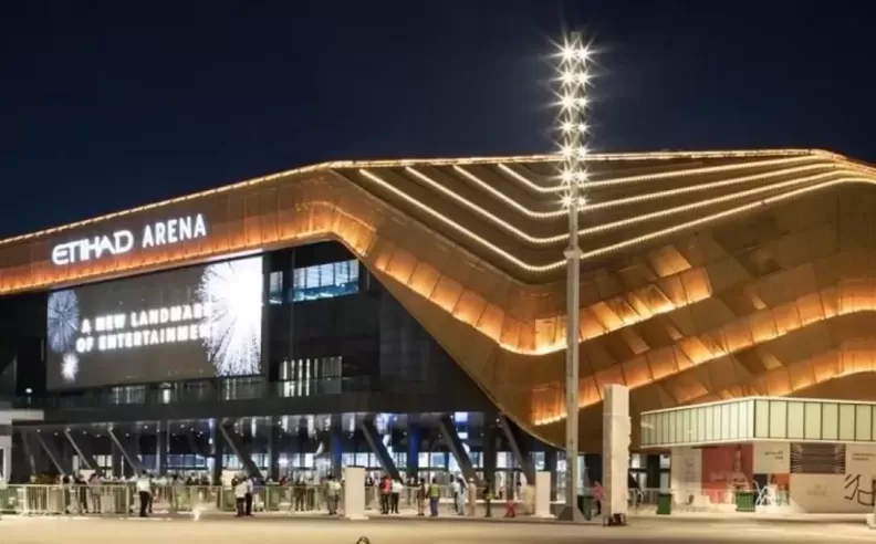 موقع Etihad Arena الاستراتيجي