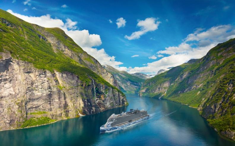 MORE WAYS TO ENJOY ALASKA ABOARD SHIPS CUSTOM-BUILT FOR THE GREAT OUTDOORS 