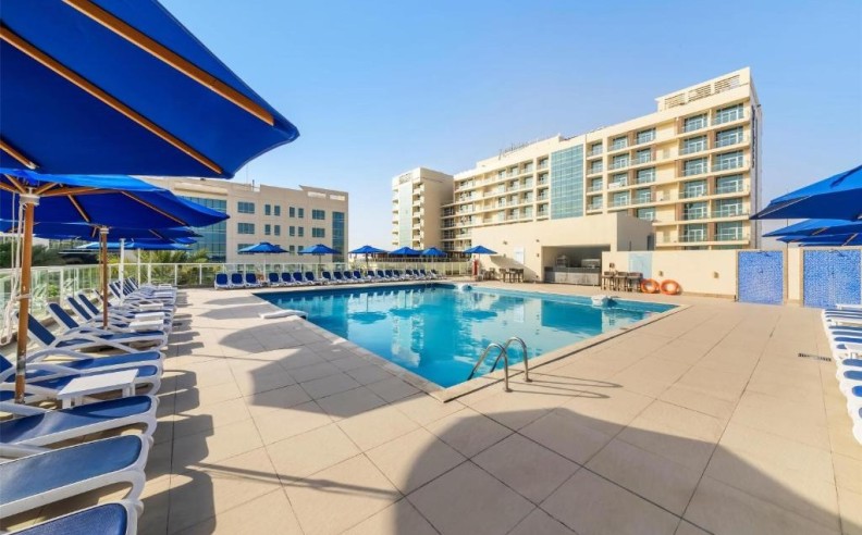 Radisson Resort Ras Al Khaimah, Marjan Island: Coastal Bliss with Beach Views