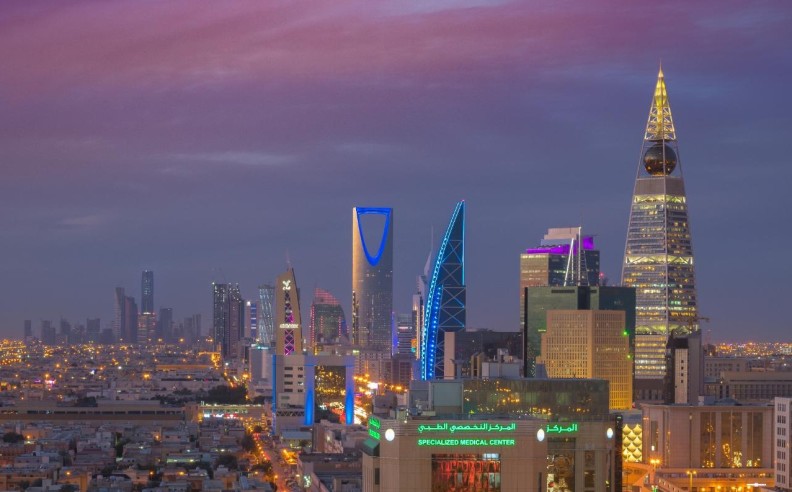 إطلاق أول رحلة مباشرة منتظمة بين موسكو والرياض