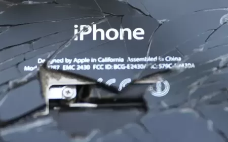 Apple Offers $1 Million for Cracking the iPhone