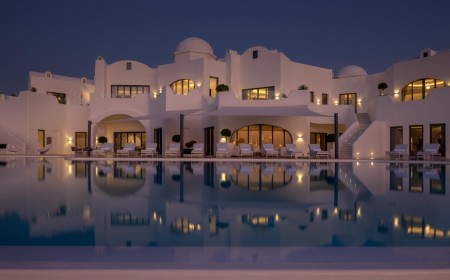 Embrace Unparalleled Exclusivity This New Year’s Eve at Anantara Santorini Abu Dhabi Retreat