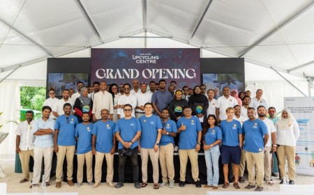 SIYAM WORLD جزر المالديف تطلق أول مركز متكامل لإعادة تدوير البلاستيك بالتعاون مع CLEAN Maldives