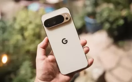 Google Pixel 10 Pro XL Turns Its Camera Into a Telescope