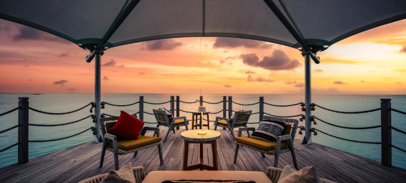 رحلة الوصول وتجربة الضيافة في إنتركونتيننتال المالديف