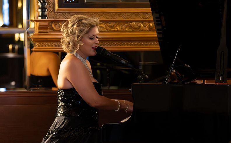 ibis MUSIC Dubai Features Lisa Goldin & Ingrid Naccour