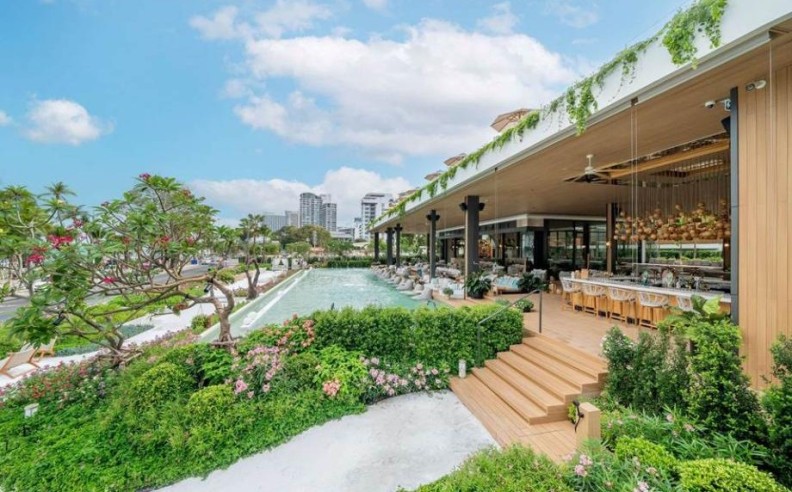 Sun Soaked Beach Club Debuts with Distinct Ibiza Mood