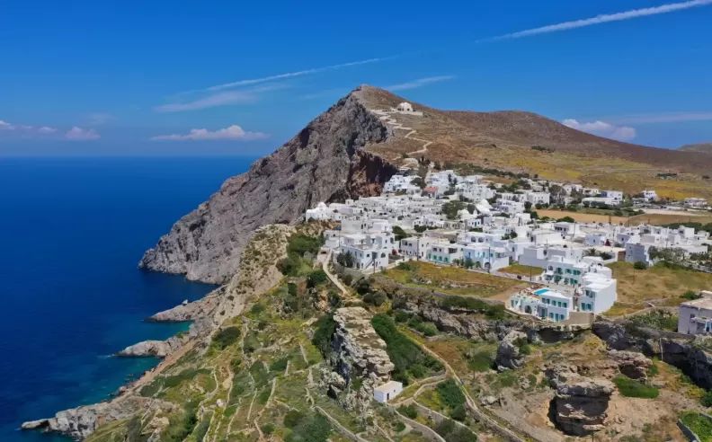 Folegandros: The Bohemian Escape