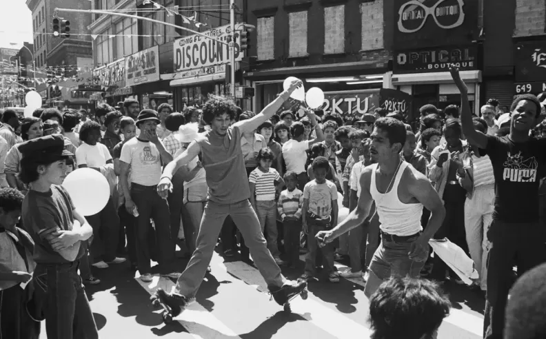 The beginnings in the streets