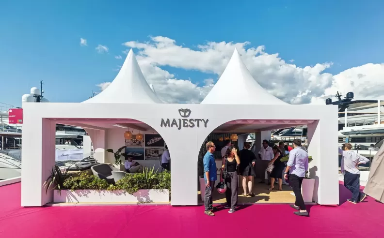 Cannes Premiere Stuns Yacht Enthusiasts