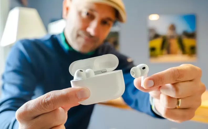 تجربة AirPods Pro 3 بين الإبهار والواقعية: سماعات مذهلة لكن ليست للجميع