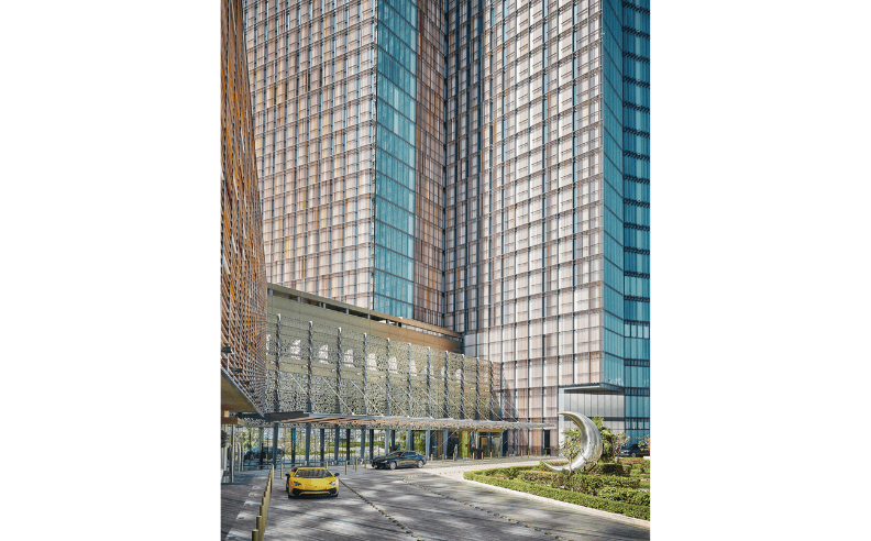 فورسيزونز أبوظبي يحصل على مفتاح ميشلان 2025 ويعزز تجارب الضيافة