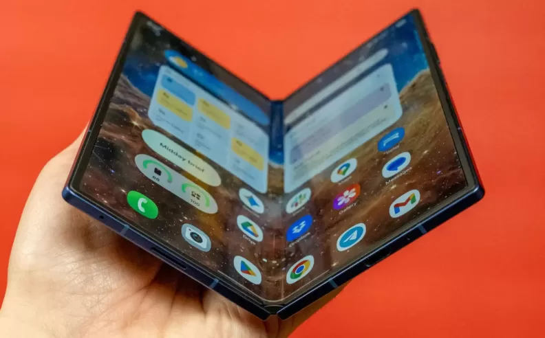 Galaxy Z Fold 7 تحفة سامسونج التي أعادت تعريف معنى الطي